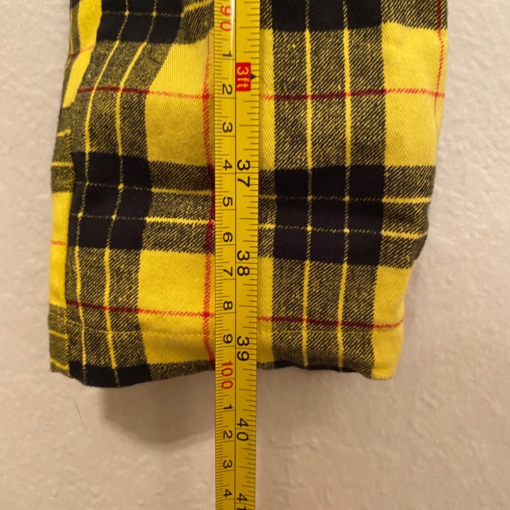 Gently used plaid pants - Picture 5 of 5